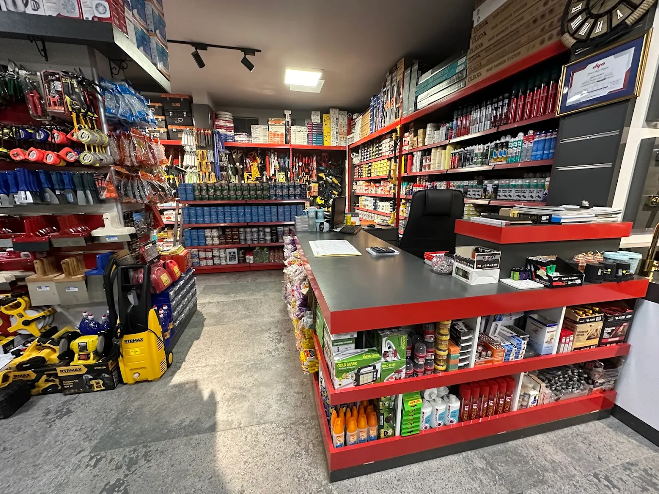 Çeşitli nalburiye malzemeleri